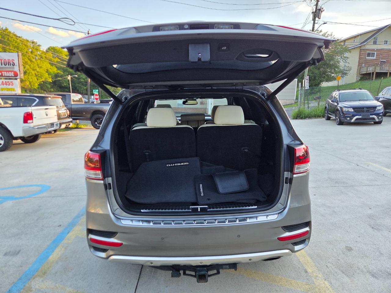 Kia Sorento SX V6 2WD 2016