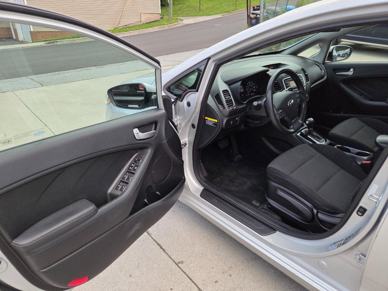 Kia Forte LX 6M 2018