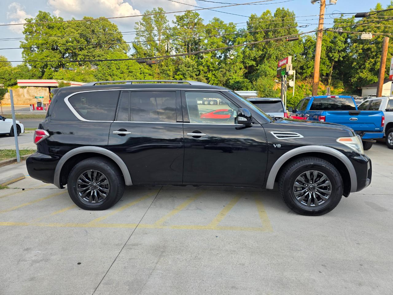 Nissan Armada SV 2017