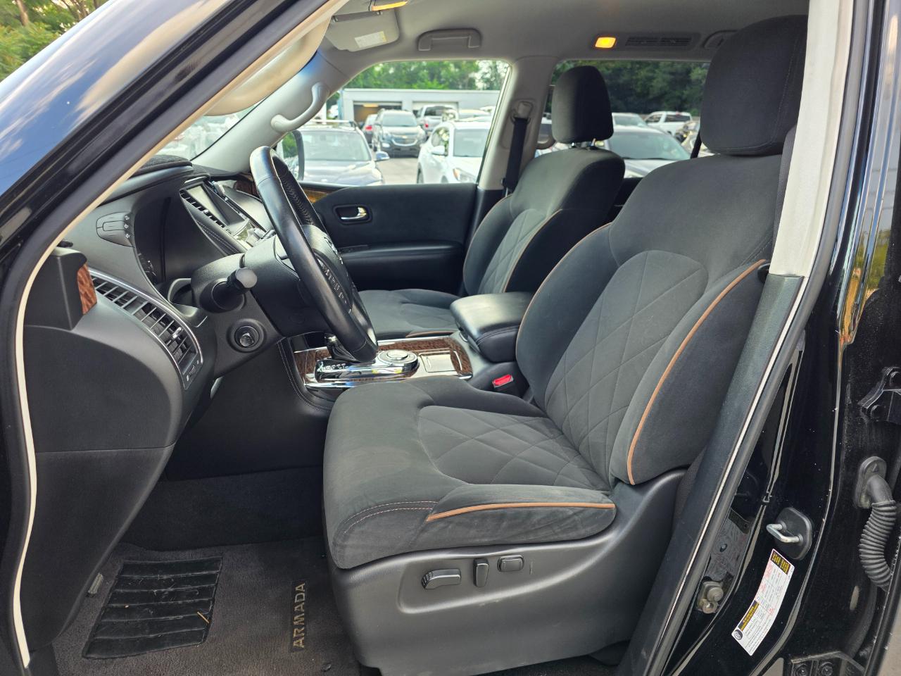 Nissan Armada SV 2017