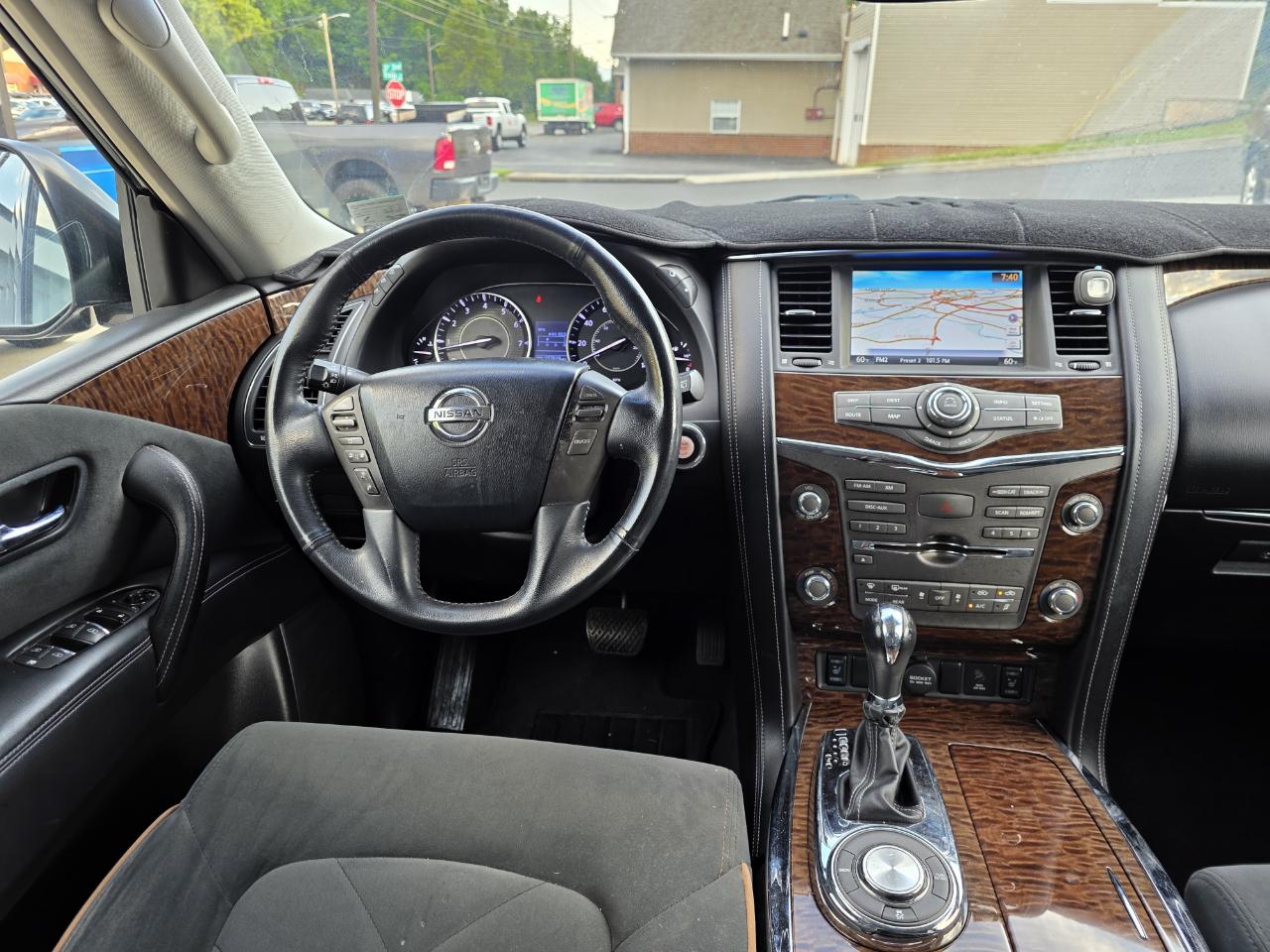 Nissan Armada SV 2017