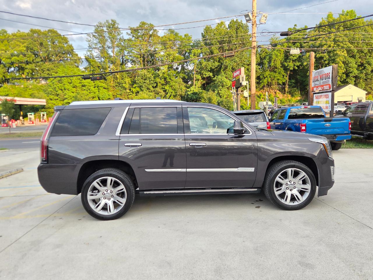 Cadillac Escalade Premium 4WD 2016