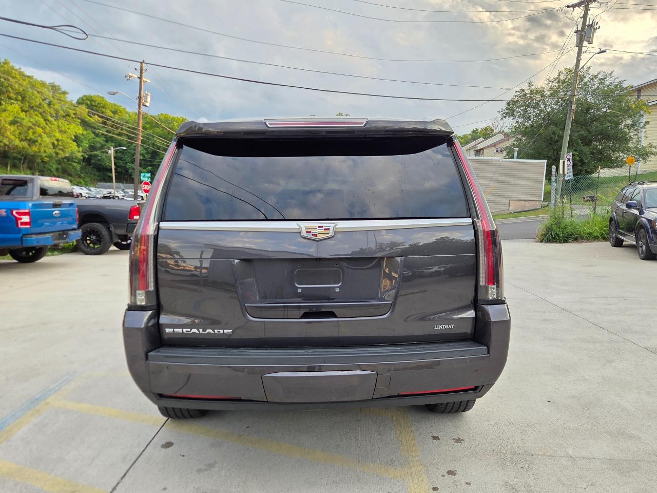 Cadillac Escalade Premium 4WD 2016