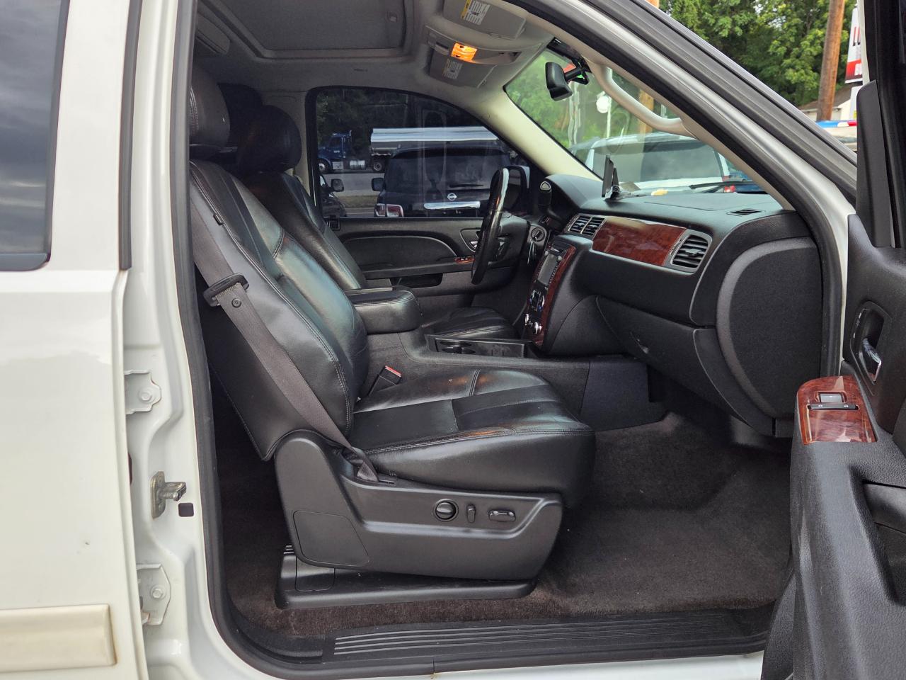 Chevrolet Tahoe LT 4WD 2012
