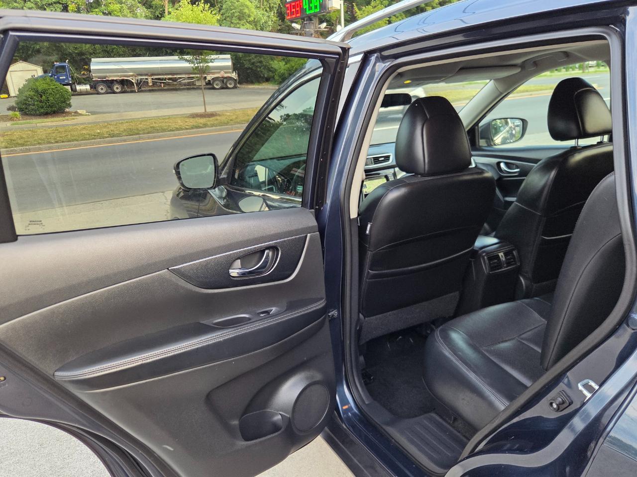 Nissan Rogue SV AWD 2015