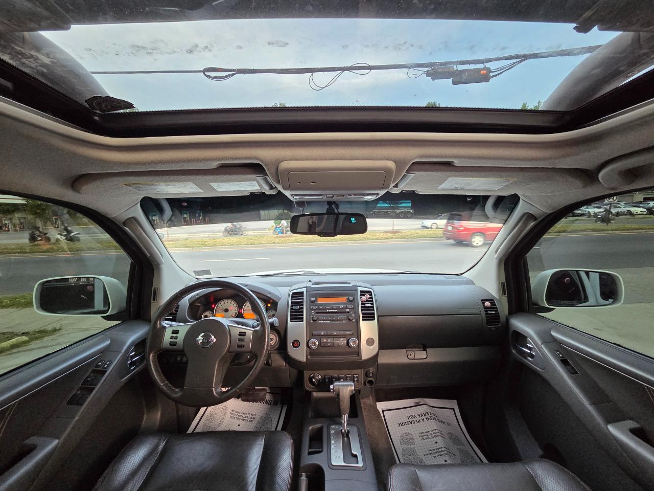 Nissan Frontier SL Crew Cab 4WD 2011