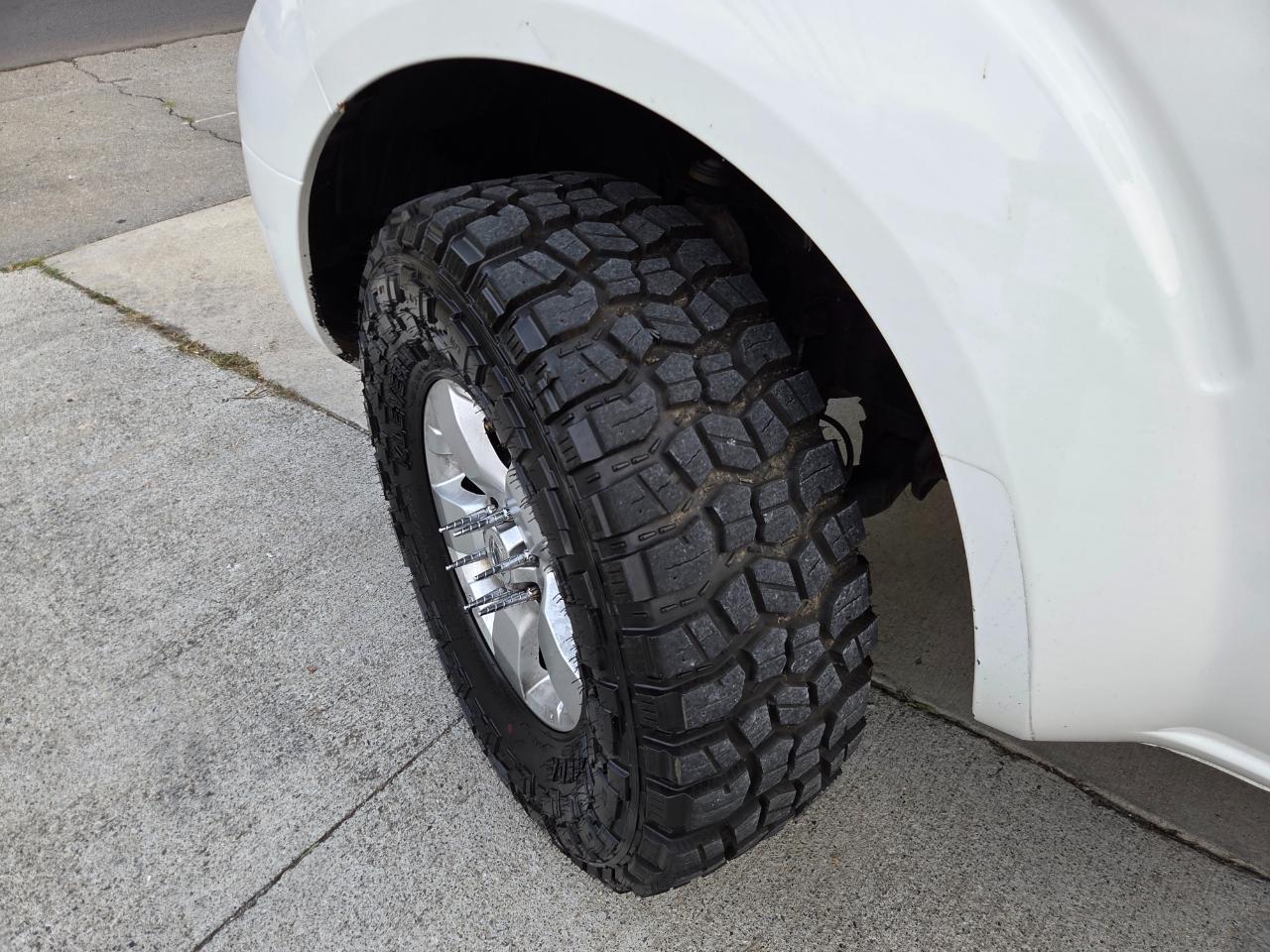 Nissan Frontier SL Crew Cab 4WD 2011