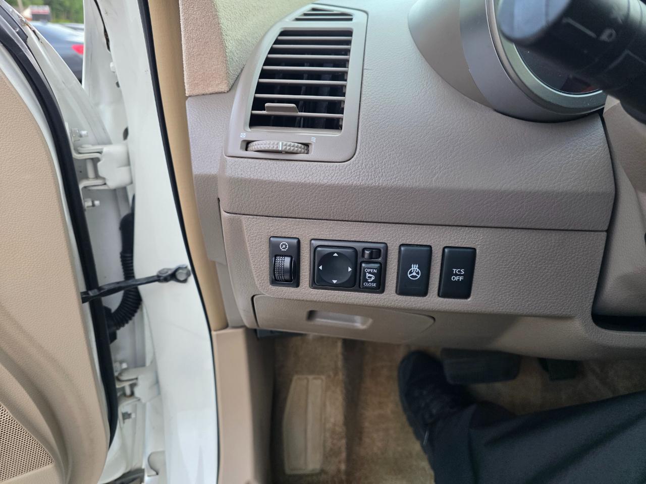 Nissan Maxima SE 2006