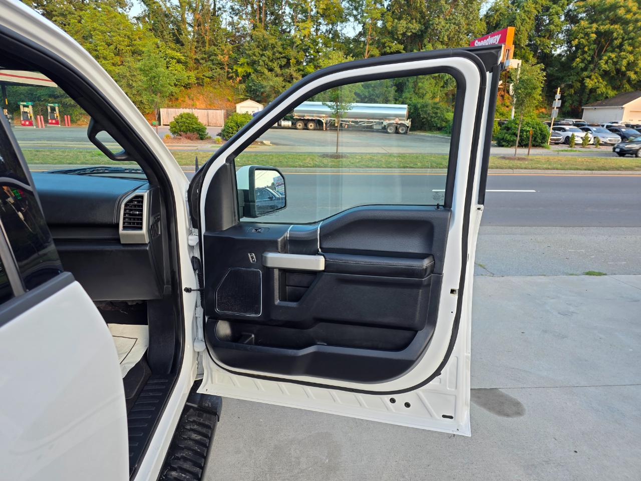 Ford F-150 King-Ranch SuperCrew 5.5-ft. 4WD 2019