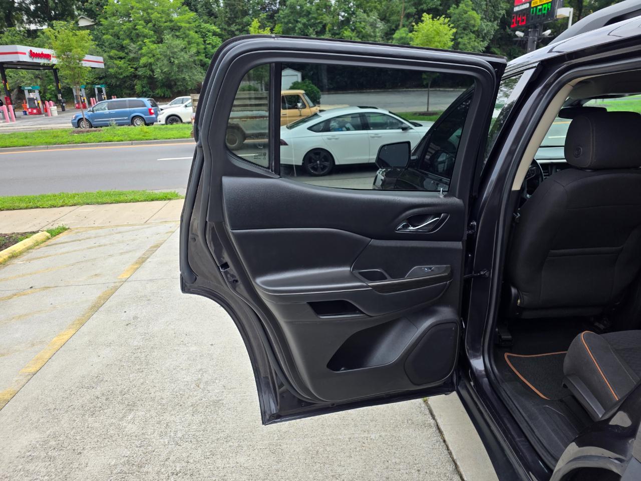 GMC Acadia All Terrain 1 AWD 2017