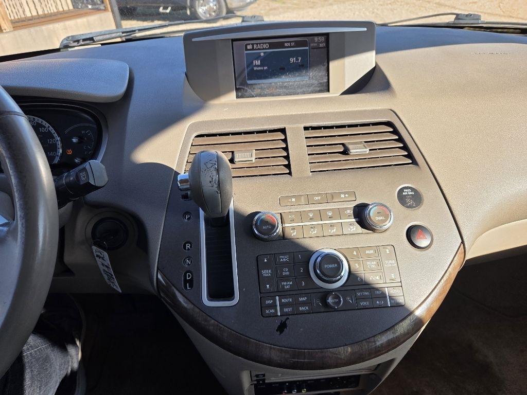 Nissan Quest  2008