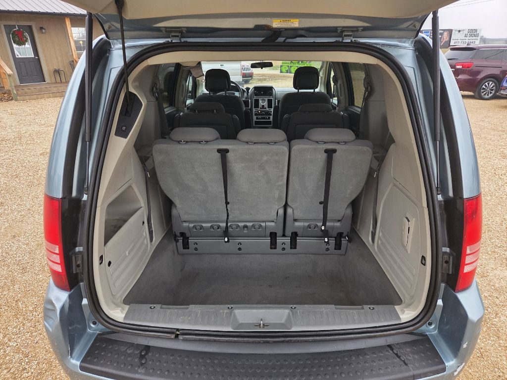 Chrysler Town & Country  2010