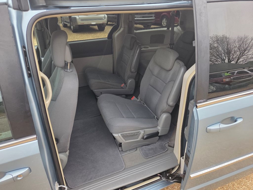 Chrysler Town & Country  2010