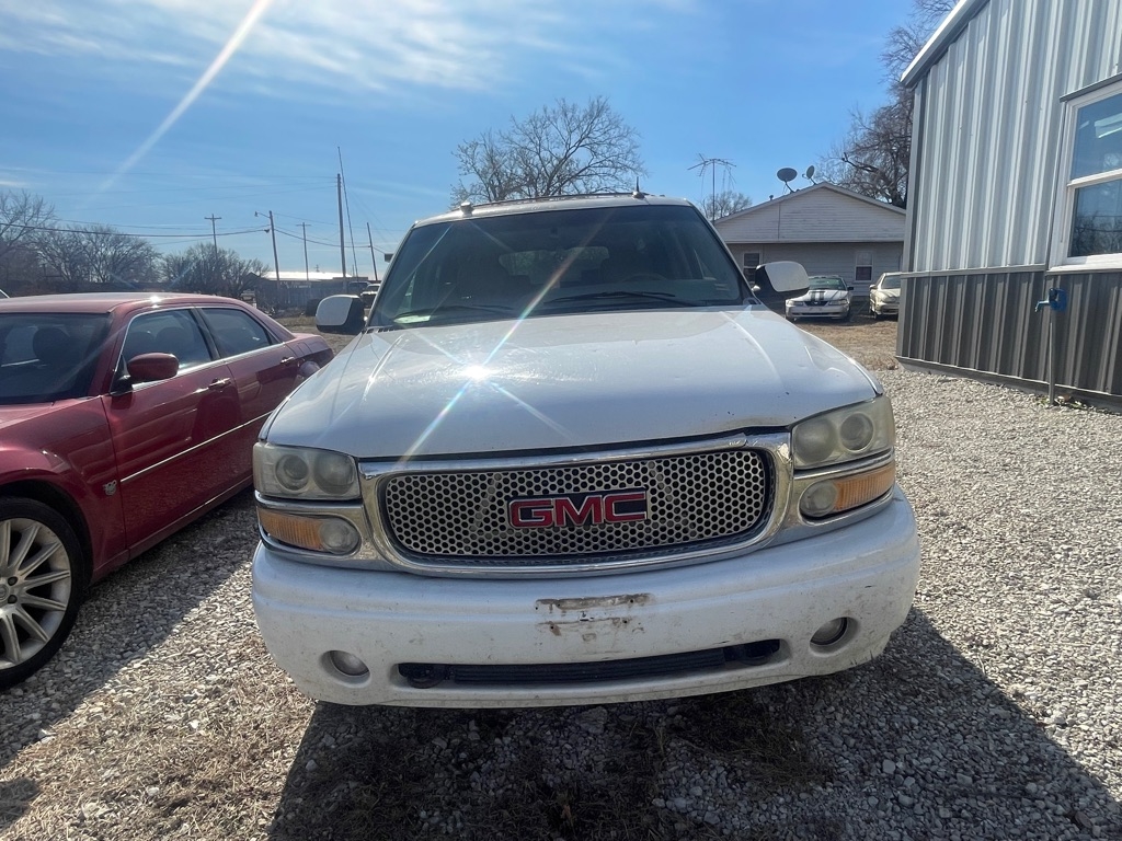 GMC Yukon Denali  2004