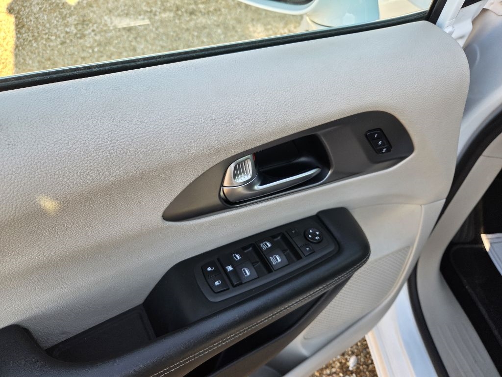 Chrysler Pacifica  2022