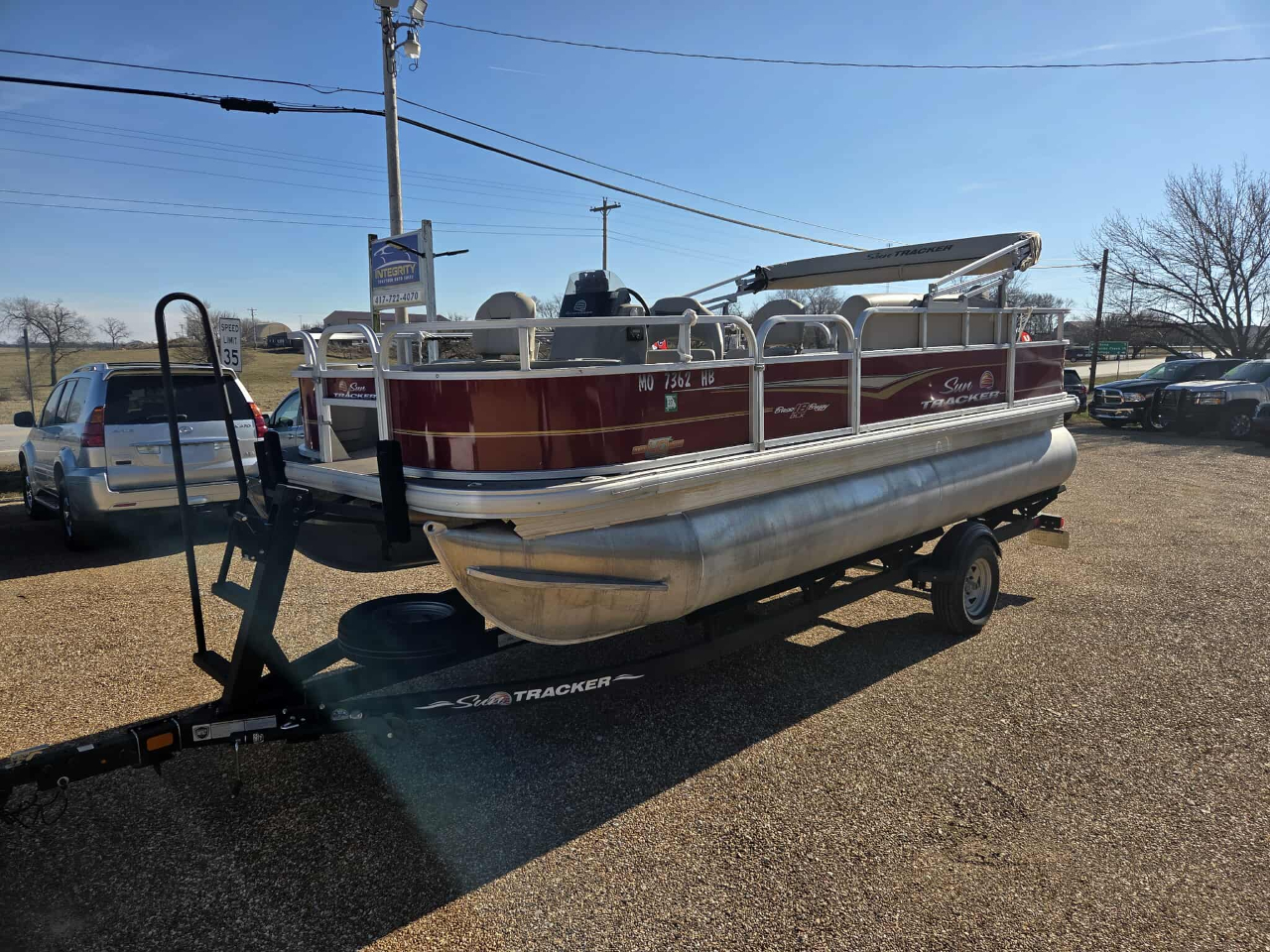 Bass Tracker Pontoon Boat  2023