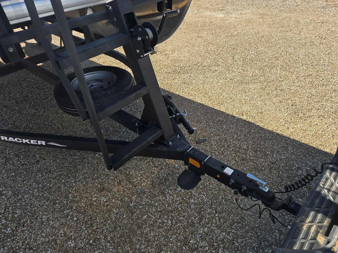 Bass Tracker Pontoon Boat  2023