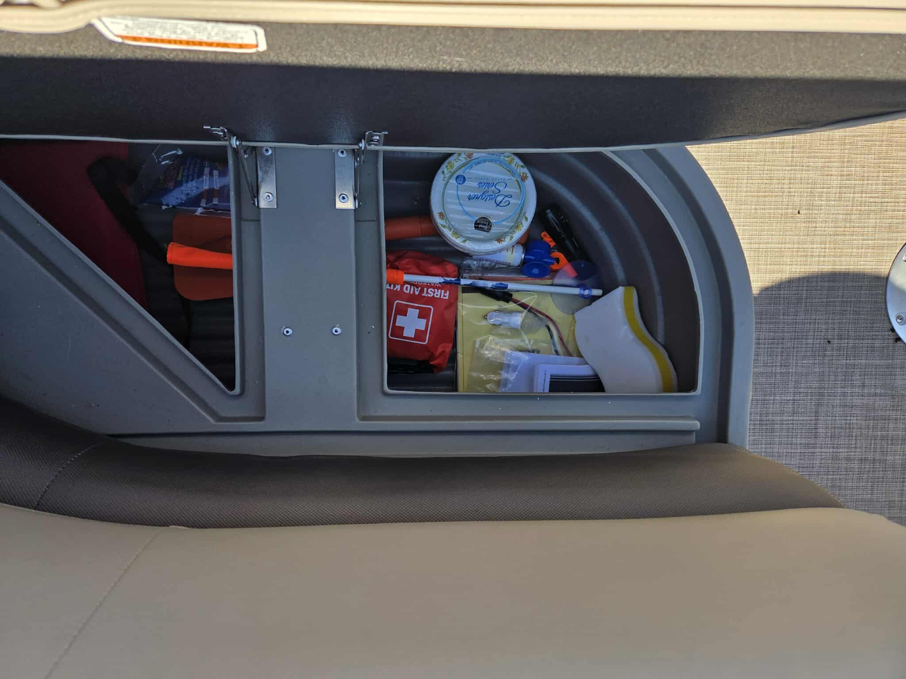 Bass Tracker Pontoon Boat  2023