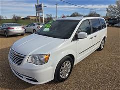 2016 Chrysler Town & Country 