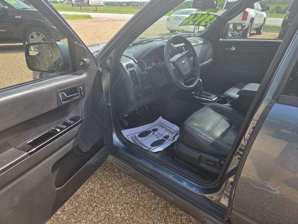 Ford Escape  2010