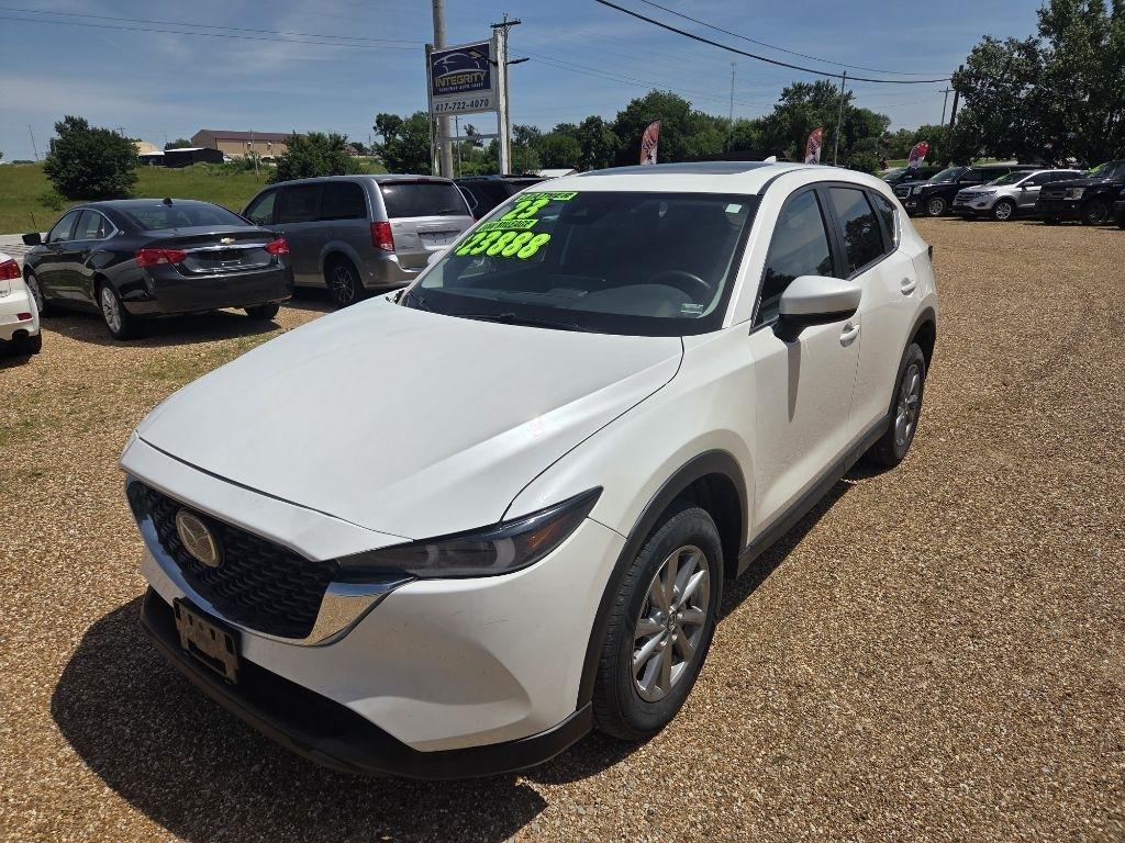 2023 Mazda CX-5 S Preferred package Auto AWD's photo