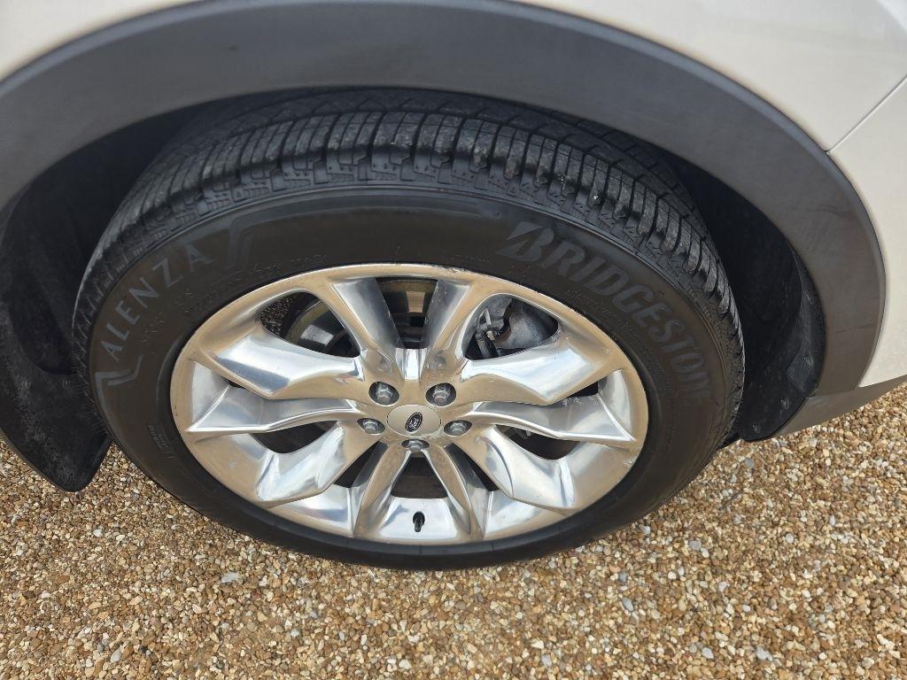 Ford Explorer photo 9