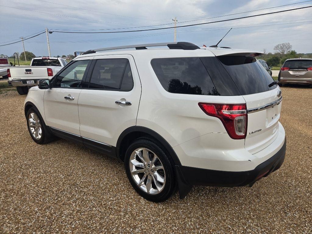 Ford Explorer photo 26