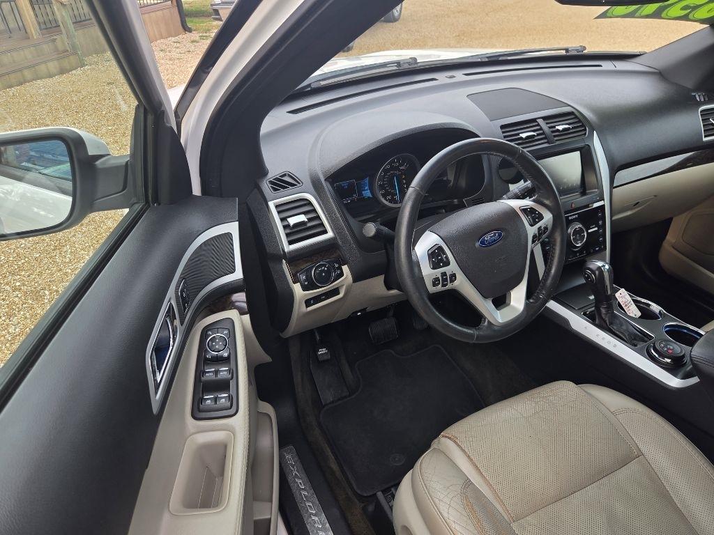 Ford Explorer photo 42