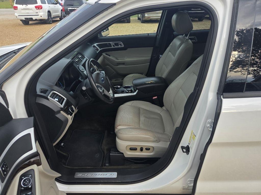 Ford Explorer photo 43