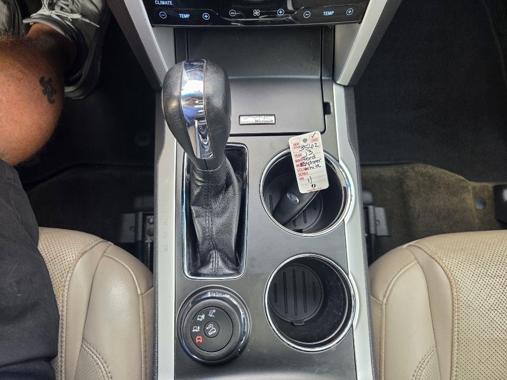 Ford Explorer photo 45