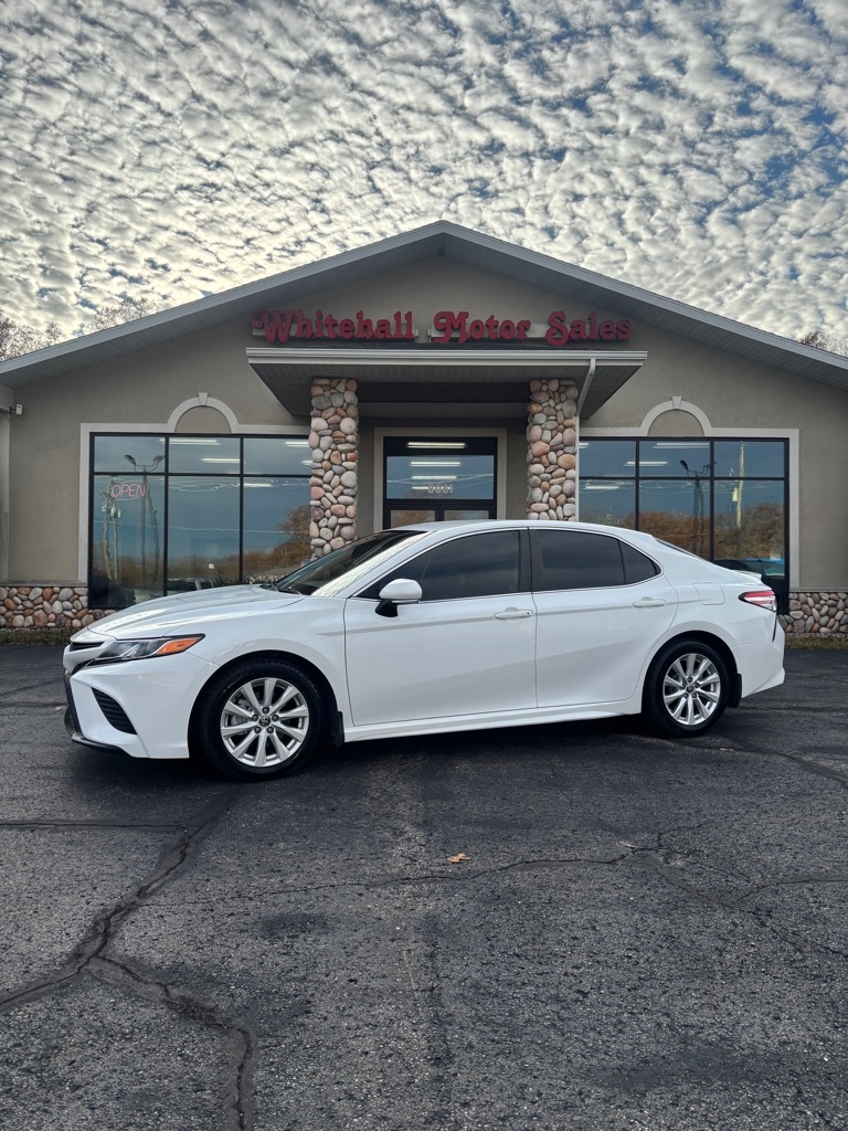 2020 Toyota Camry SE