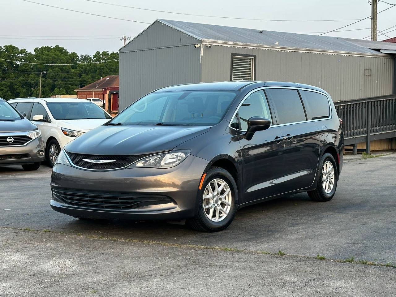 2020 Chrysler Voyager LX
