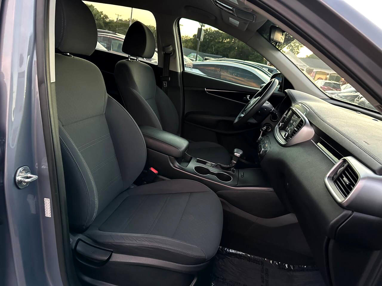 Kia Sorento LX 2WD 2019 Kia Sorento LX 2WD 2019