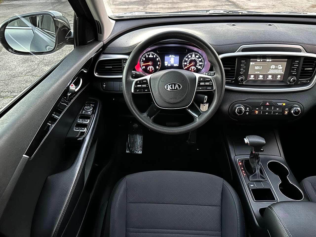 Kia Sorento LX 2WD 2019 Kia Sorento LX 2WD 2019