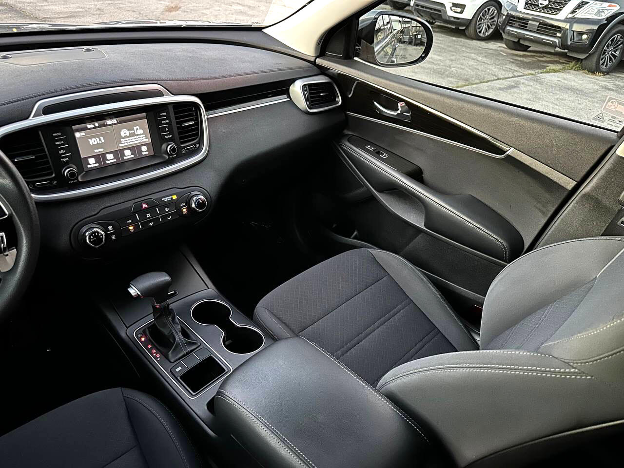 Kia Sorento LX 2WD 2019 Kia Sorento LX 2WD 2019