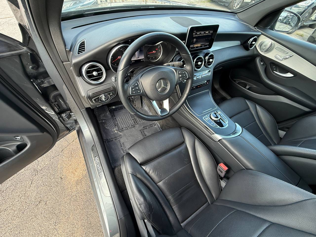 Mercedes-Benz GLC-Class GLC300 2019 Mercedes-Benz GLC-Class GLC300 2019