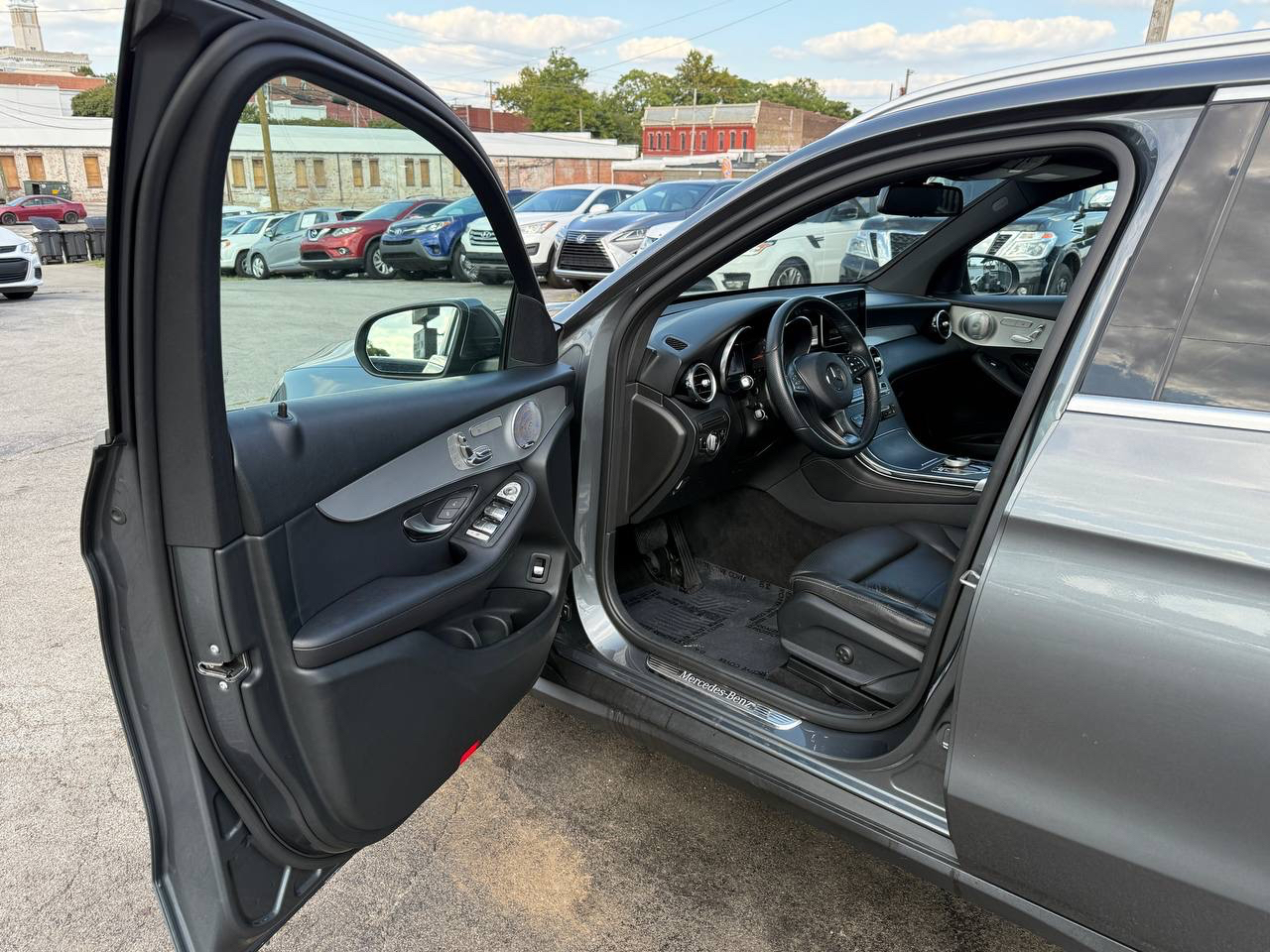 Mercedes-Benz GLC-Class GLC300 2019 Mercedes-Benz GLC-Class GLC300 2019
