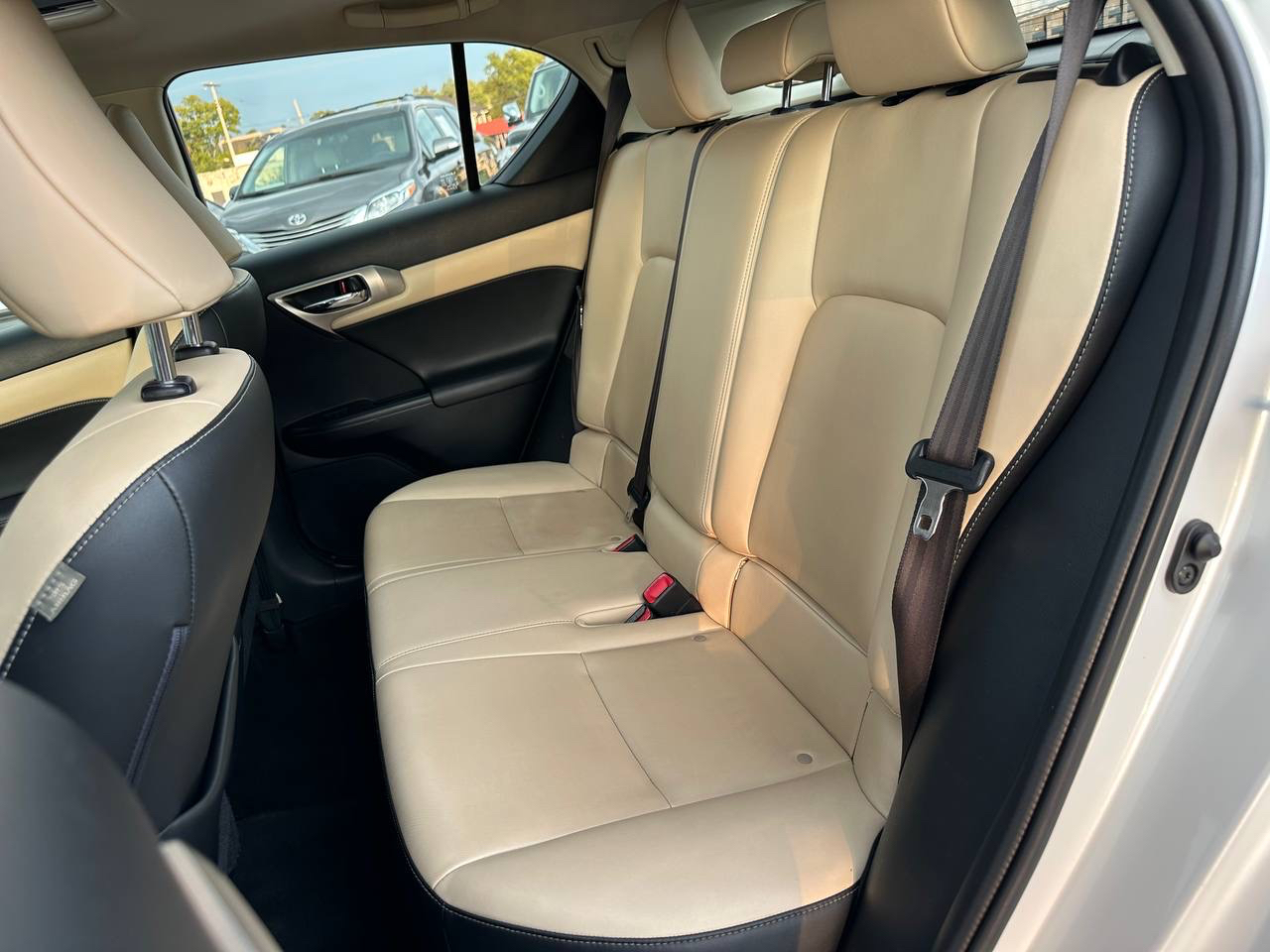 Lexus CT 200h Base 2015 Lexus CT 200h Base 2015