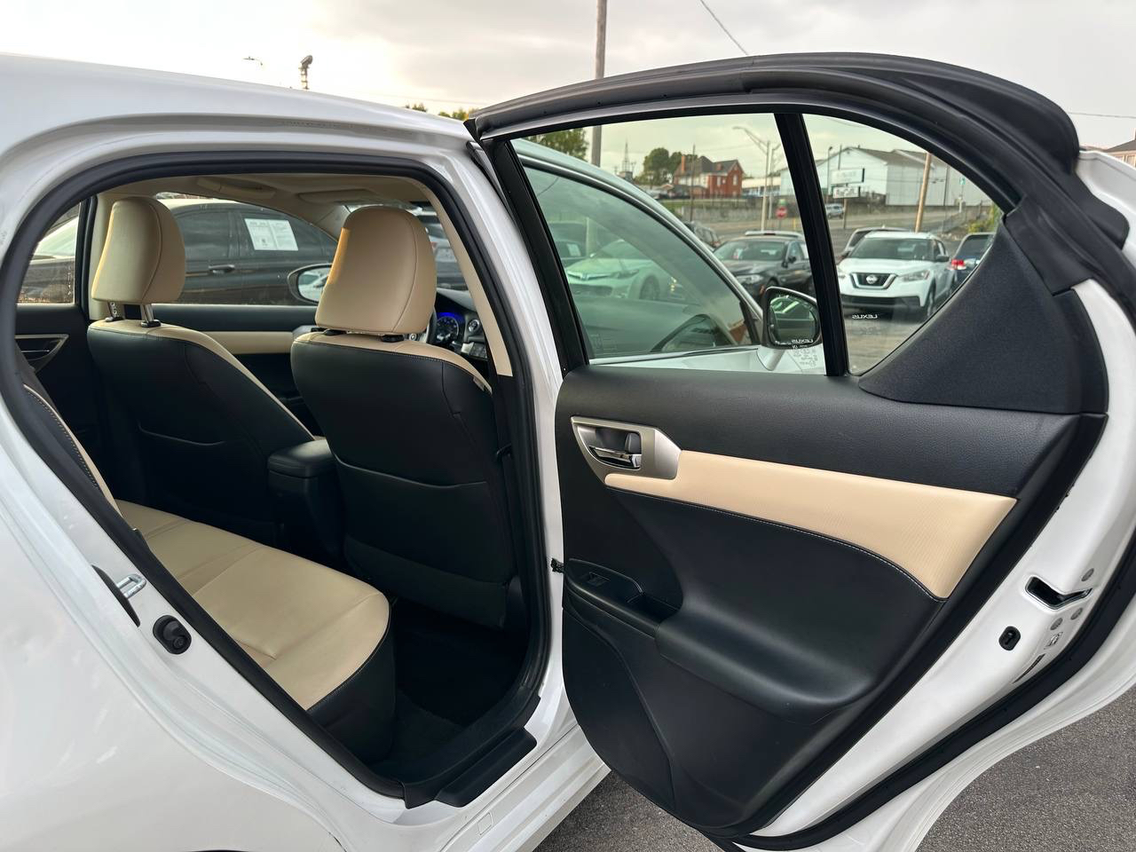 Lexus CT 200h Base 2015 Lexus CT 200h Base 2015