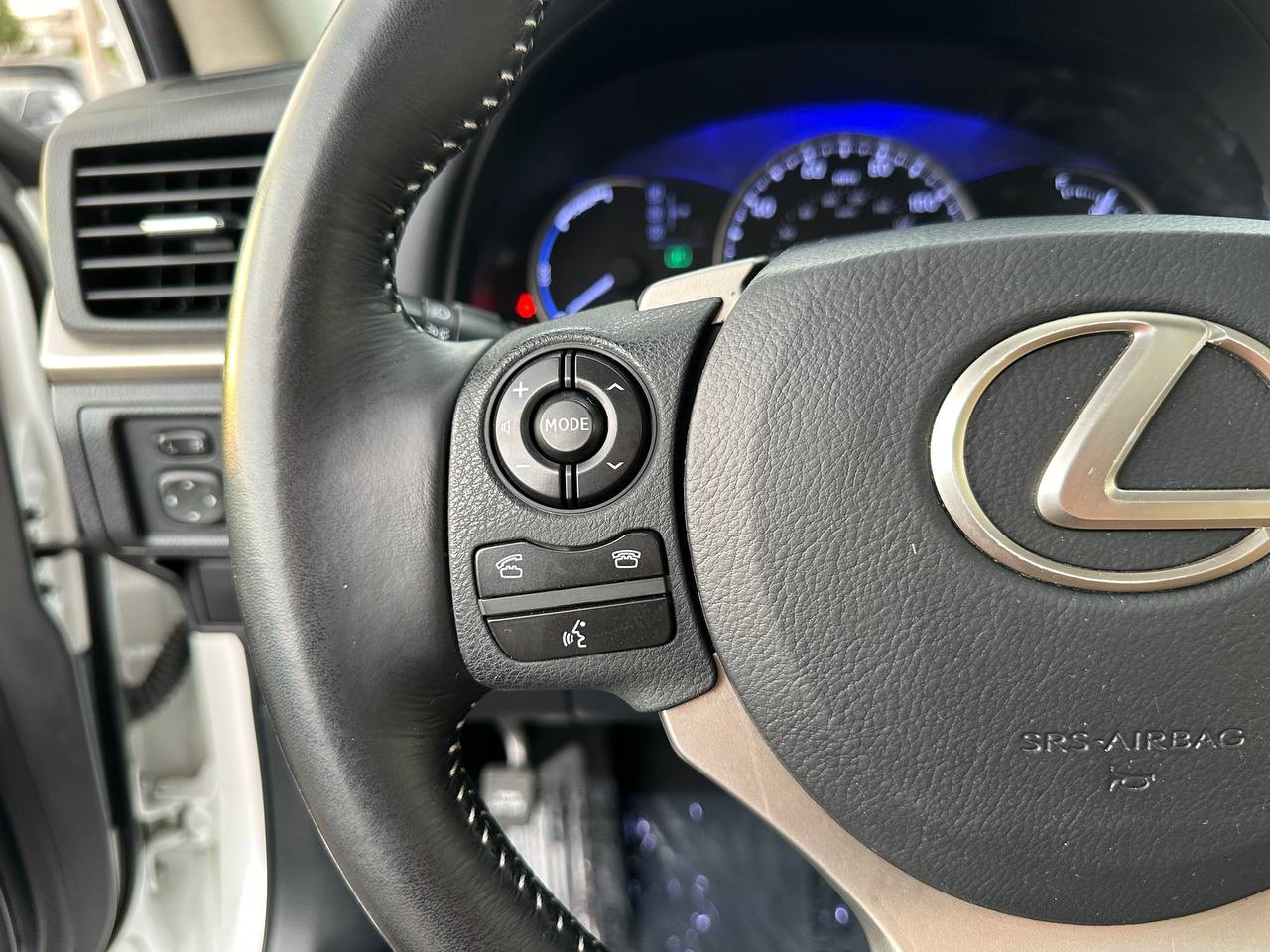 Lexus CT 200h Base 2015 Lexus CT 200h Base 2015