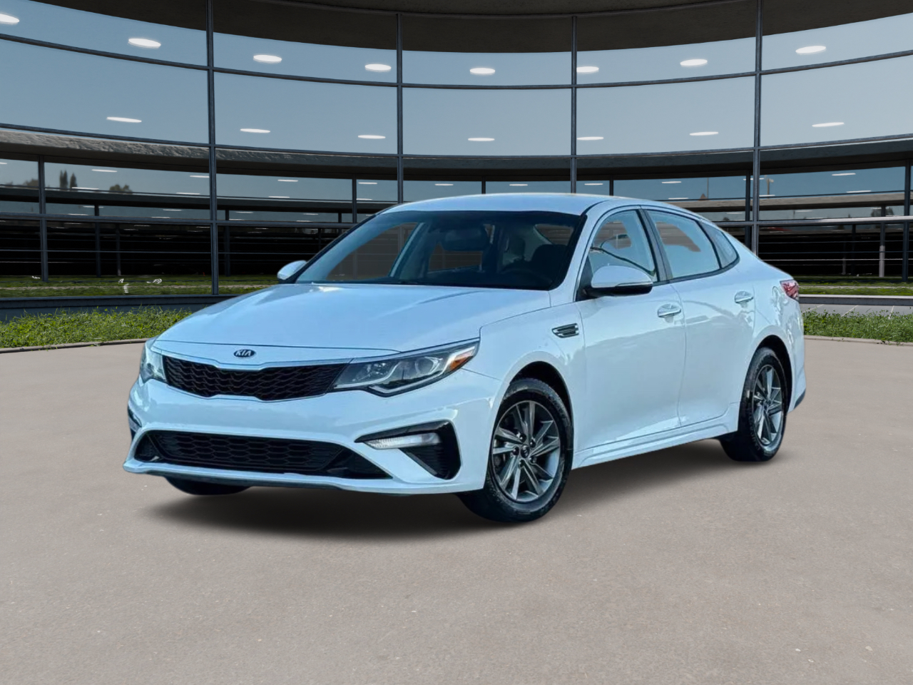 2019 Kia Optima LX's photo