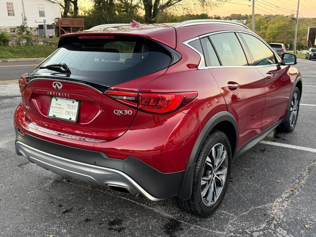 Infiniti QX30 Luxury AWD 2017 Infiniti QX30 Luxury AWD 2017