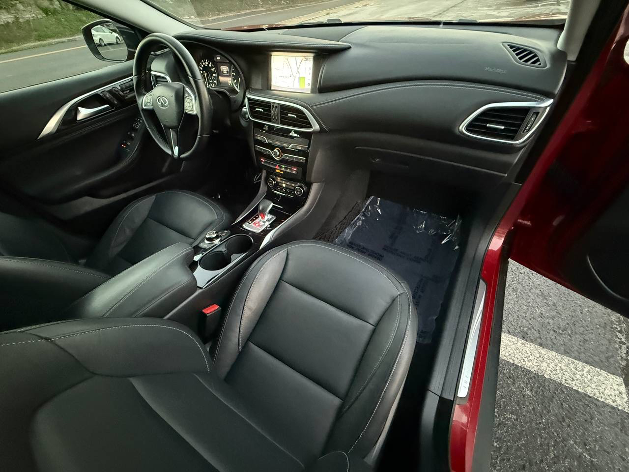 Infiniti QX30 Luxury AWD 2017 Infiniti QX30 Luxury AWD 2017