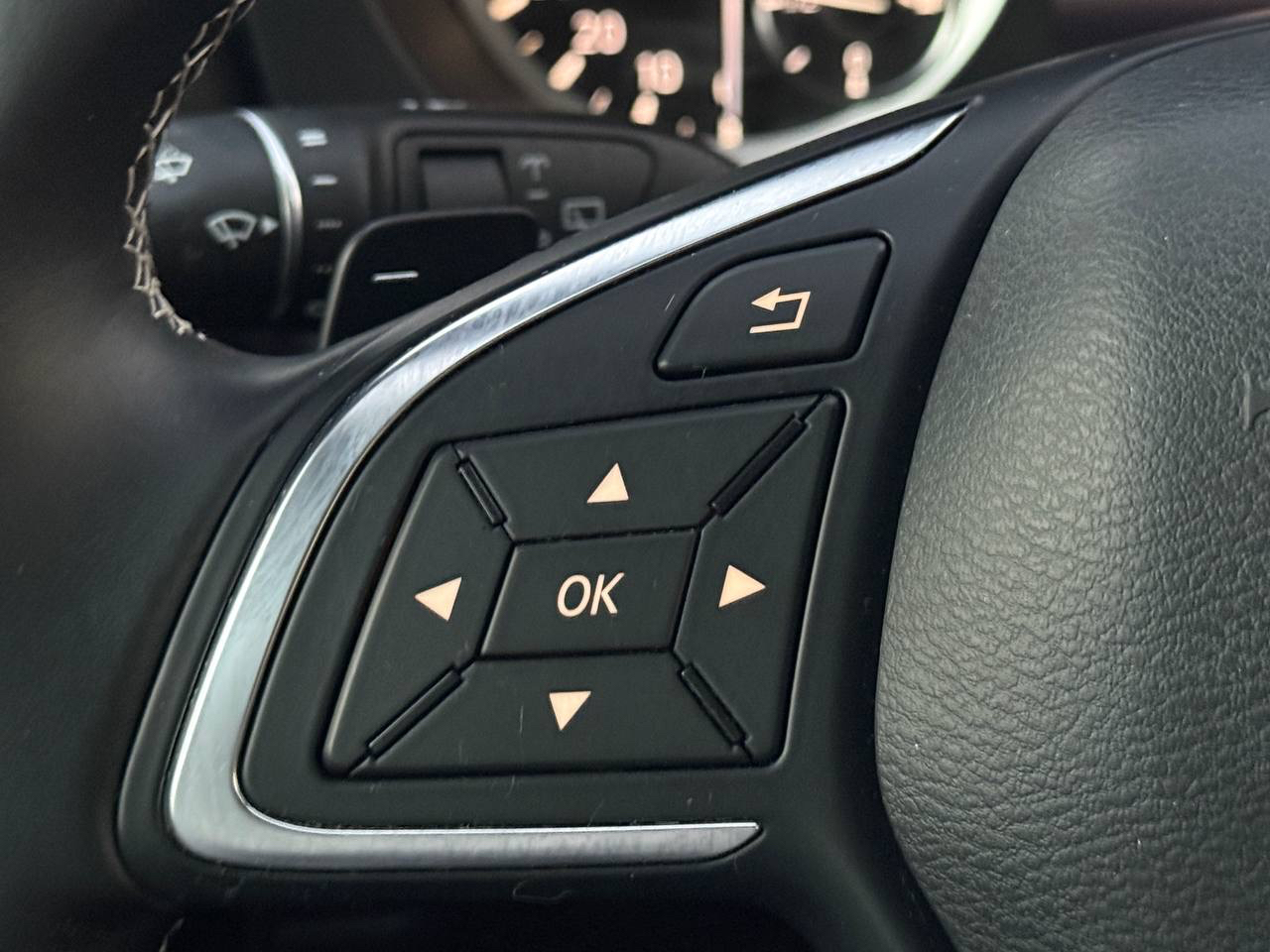 Infiniti QX30 Luxury AWD 2017 Infiniti QX30 Luxury AWD 2017