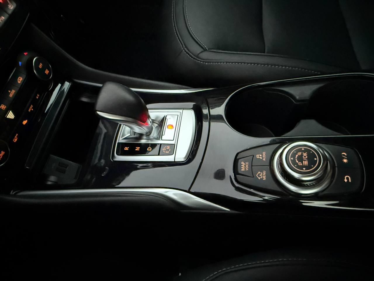 Infiniti QX30 Luxury AWD 2017 Infiniti QX30 Luxury AWD 2017