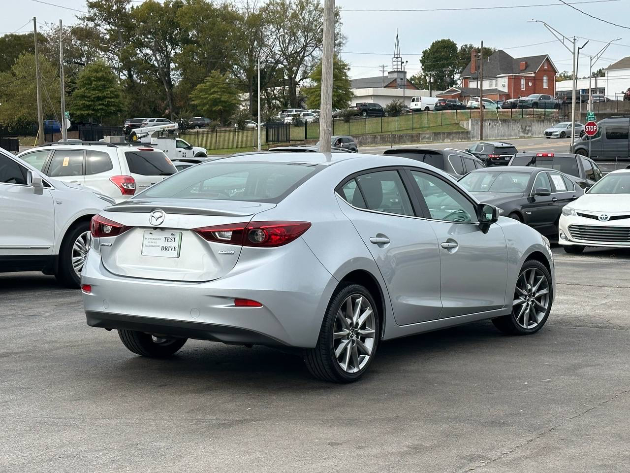 Mazda MAZDA3 s Touring AT 4-Door 2018 Mazda MAZDA3 s Touring AT 4-Door 2018