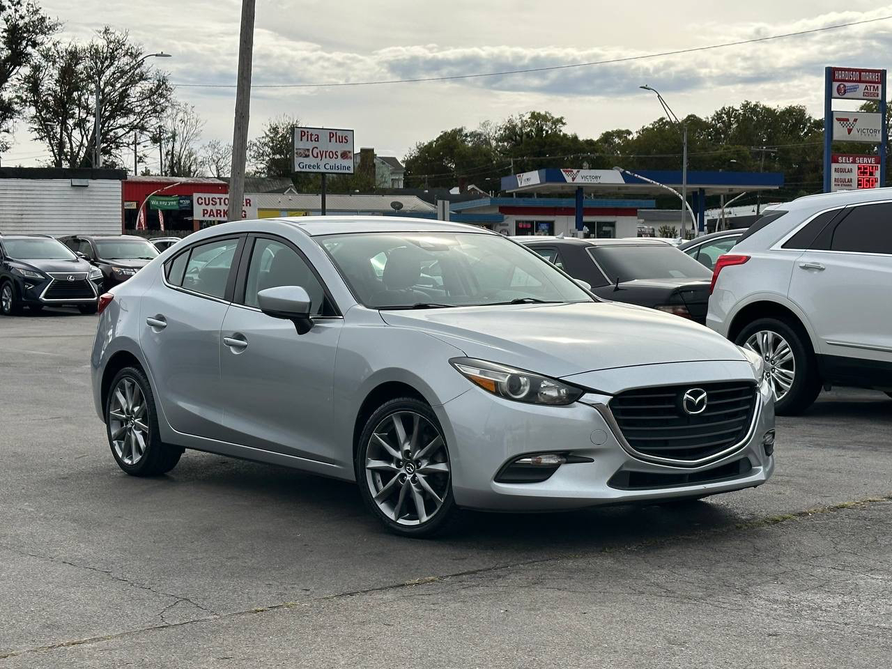 Mazda MAZDA3 s Touring AT 4-Door 2018 Mazda MAZDA3 s Touring AT 4-Door 2018