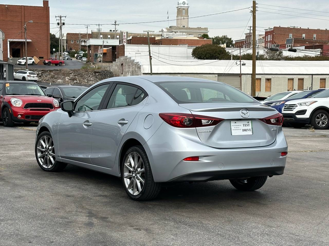 Mazda MAZDA3 s Touring AT 4-Door 2018 Mazda MAZDA3 s Touring AT 4-Door 2018
