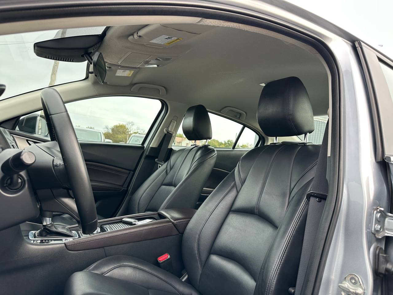 Mazda MAZDA3 s Touring AT 4-Door 2018 Mazda MAZDA3 s Touring AT 4-Door 2018