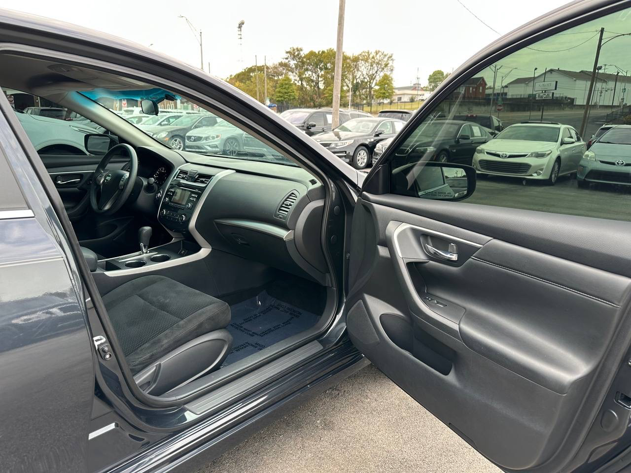 Nissan Altima 2.5 S 2015 Nissan Altima 2.5 S 2015